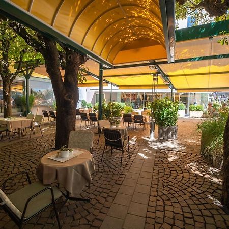 Hotel Schrofenstein Landeck Extérieur photo
